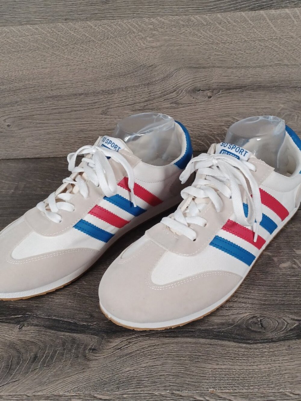 Unbranded Men's Size 10.5 Low Top Red White and Blue Four Striped Sneaker